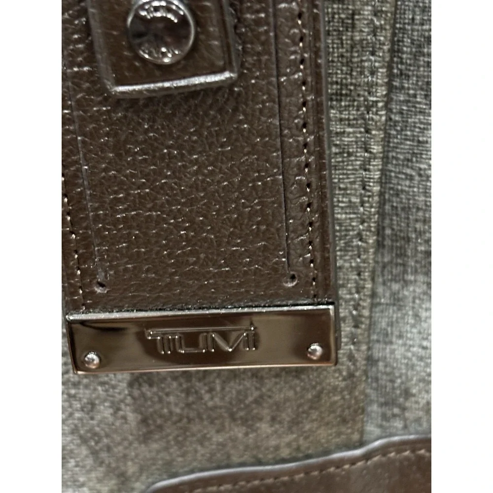Tumi pre owned